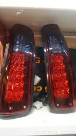 چراغ عقب (خطر) وانت اسپرت