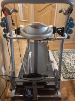 تردمیل خانگی بسیار تمیز