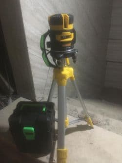 تراز لیزری 360درجه دیوالت