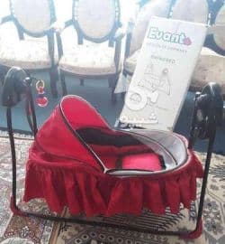 تخت گهواره متحرک برقی نوزاد (موزیکال)