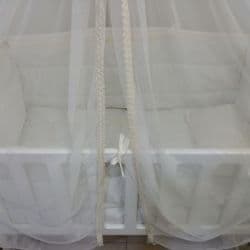 تخت نوزاد (کنار تخت مادر)به همراه تور و تشک