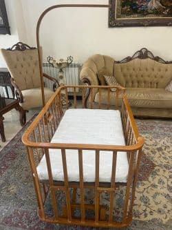تخت کمک‌ مادر ایستاده و حالت گهواره 
