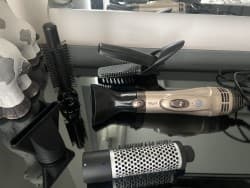 سشوار و اتو‌مو