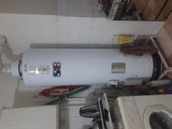 آبگرمکن ایستاده