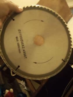 تیغه اره فارسی بر محک