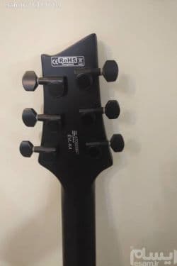 گیتار الکتریکی در حد نو 