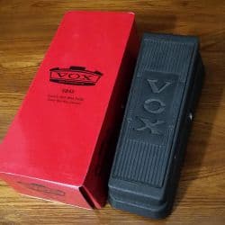 یونیت-افکت-پدال برای گیتار الکتریک و گیتار بیس